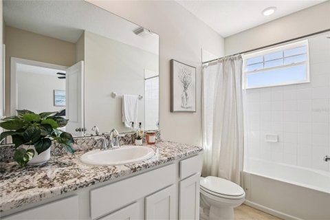 Townhouse in Sarasota, Florida 3 bedrooms, 168.43 sq.m. № 2151710 - photo 27