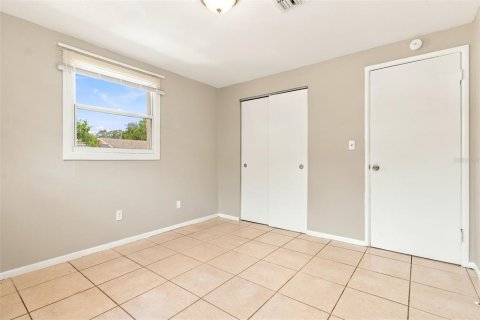 Villa ou maison à louer à Tampa, Floride: 3 chambres, 87.79 m2 № 2388684 - photo 10