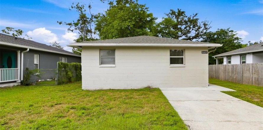Villa ou maison à Tampa, Floride 3 chambres, 87.79 m2 № 2388684