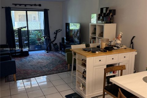 Condominio en alquiler en Miami, Florida, 2 dormitorios, 85.47 m2 № 1882127 - foto 7