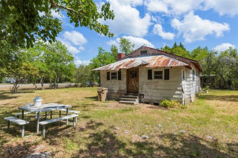 House in Altoona, Florida 2 bedrooms, 107.95 sq.m. № 1677574 - photo 1