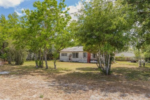 House in Altoona, Florida 2 bedrooms, 107.95 sq.m. № 1677574 - photo 5
