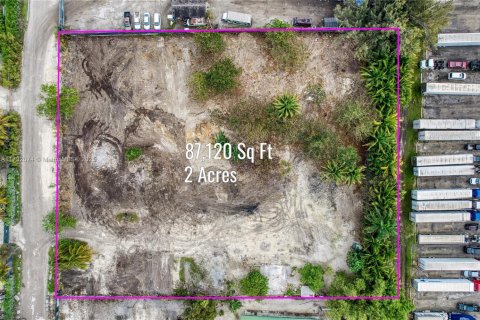 Commercial property in Hialeah, Florida № 1811721 - photo 5