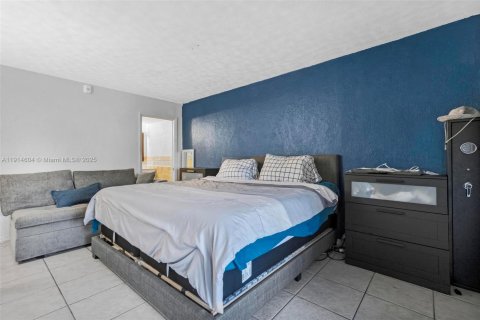 Condominio en venta en Lauderdale Lakes, Florida, 2 dormitorios, 93.09 m2 № 1970094 - foto 8