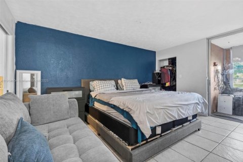 Condominio en venta en Lauderdale Lakes, Florida, 2 dormitorios, 93.09 m2 № 1970094 - foto 7