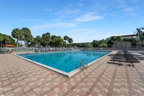 Condominio en venta en Lauderdale Lakes, Florida, 2 dormitorios, 93.09 m2 № 1970094 - foto 28