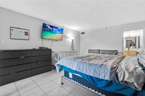 Condominio en venta en Lauderdale Lakes, Florida, 2 dormitorios, 93.09 m2 № 1970094 - foto 9