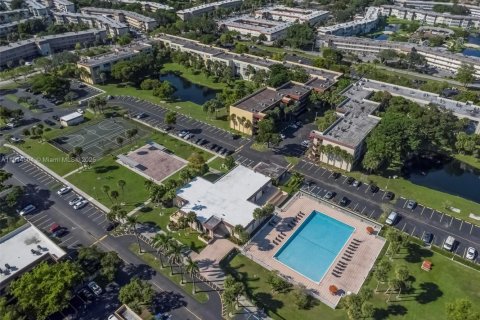 Condominio en venta en Lauderdale Lakes, Florida, 2 dormitorios, 93.09 m2 № 1970094 - foto 26