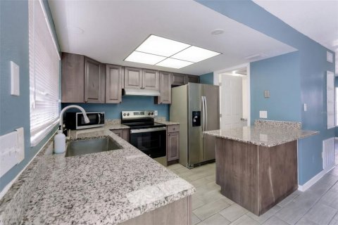 Condo in Orlando, Florida, 2 bedrooms № 2403687 - photo 6