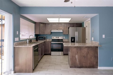 Condo in Orlando, Florida, 2 bedrooms № 2403687 - photo 7