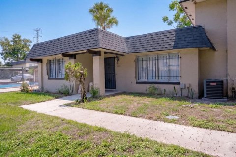 Condo in Orlando, Florida, 2 bedrooms № 2403687