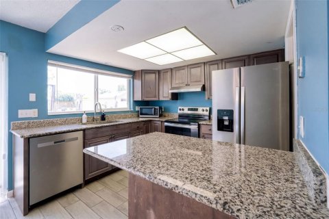 Condo in Orlando, Florida, 2 bedrooms № 2403687 - photo 5