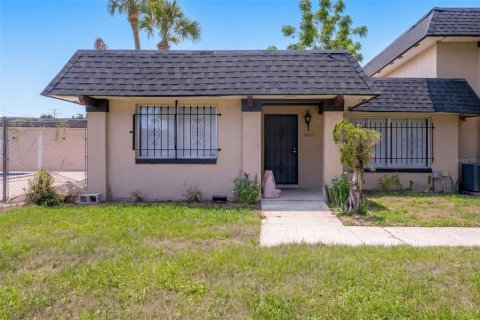 Condo in Orlando, Florida, 2 bedrooms № 2403687 - photo 2