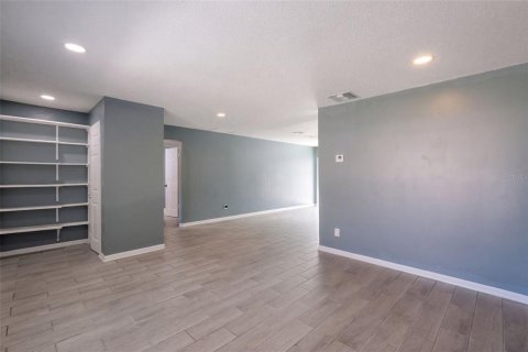 Condo in Orlando, Florida, 2 bedrooms № 2403687 - photo 10