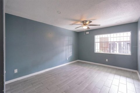 Condo in Orlando, Florida, 2 bedrooms № 2403687 - photo 13