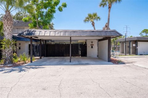 Condo in Orlando, Florida, 2 bedrooms № 2403687 - photo 3