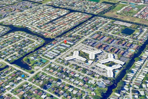 Купить кондоминиум в Маргит, Флорида 3 комнаты, 55.28м2, № 2250310 - фото 21