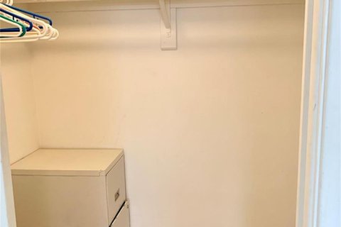 Купить кондоминиум в Маргит, Флорида 3 комнаты, 55.28м2, № 2250310 - фото 10