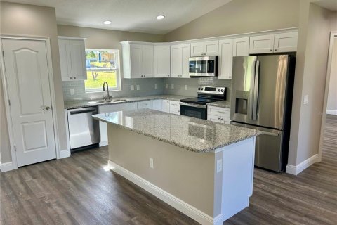 House in Summerfield, Florida 3 bedrooms, 158.21 sq.m. № 2229810 - photo 4