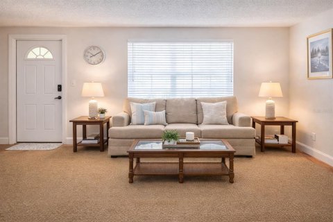 Villa ou maison à vendre à Bradenton, Floride: 2 chambres, 116.59 m2 № 2117400 - photo 3