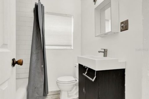 Casa en venta en Orlando, Florida, 2 dormitorios, 108.32 m2 № 1906562 - foto 13