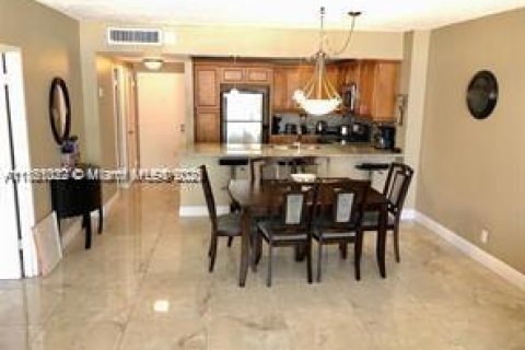 Condominio en venta en Hollywood, Florida, 1 dormitorio, 83.24 m2 № 2012619 - foto 8