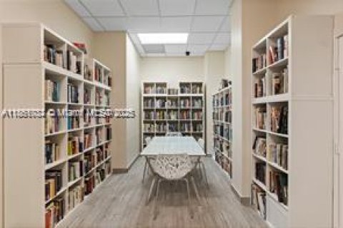 Condominio en venta en Hollywood, Florida, 1 dormitorio, 83.24 m2 № 2012619 - foto 23