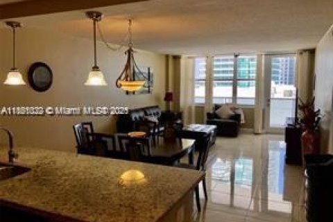 Condominio en venta en Hollywood, Florida, 1 dormitorio, 83.24 m2 № 2012619 - foto 5