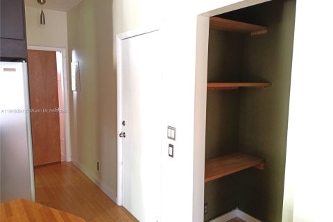 Купить кондоминиум в Майами-Бич, Флорида 1 спальня, 54.35м2, № 2018277 - фото 19