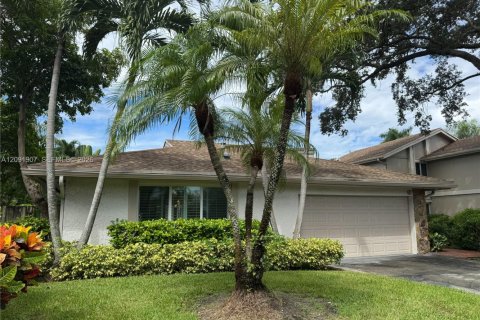 Villa ou maison à Hollywood, Floride 3 chambres, 189.8 m2 № 2385000
