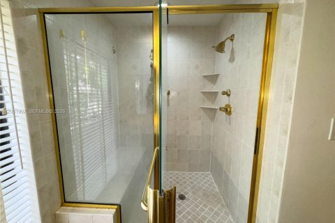 Villa ou maison à louer à Hollywood, Floride: 3 chambres, 189.8 m2 № 2385000 - photo 28