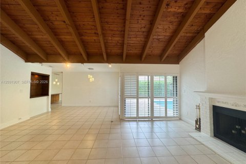 Villa ou maison à louer à Hollywood, Floride: 3 chambres, 189.8 m2 № 2385000 - photo 3