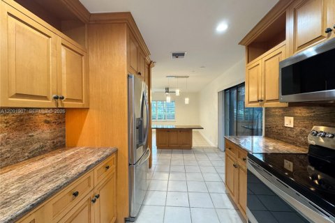 Villa ou maison à louer à Hollywood, Floride: 3 chambres, 189.8 m2 № 2385000 - photo 7
