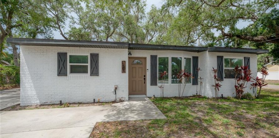 Villa ou maison à Tampa, Floride 3 chambres, 133.78 m2 № 2148395