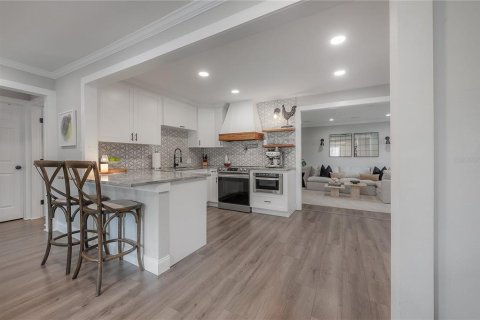 Villa ou maison à vendre à Tampa, Floride: 3 chambres, 133.78 m2 № 2148395 - photo 13