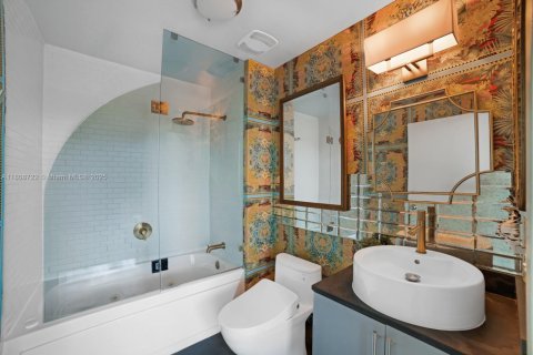 Condominio en venta en Miami Beach, Florida, 2 dormitorios, 94.57 m2 № 1755710 - foto 8