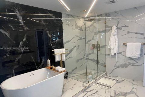 Condominio en alquiler en Hollywood, Florida, 3 dormitorios, 244.05 m2 № 2037547 - foto 25