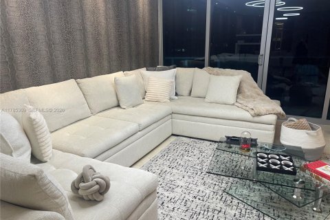 Condominio en alquiler en Hollywood, Florida, 3 dormitorios, 244.05 m2 № 2037547 - foto 10