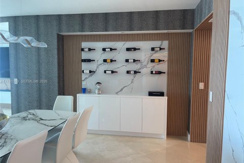 Condominio en alquiler en Hollywood, Florida, 3 dormitorios, 244.05 m2 № 2037547 - foto 5