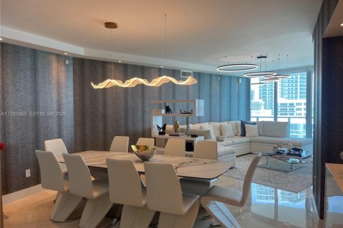 Condominio en alquiler en Hollywood, Florida, 3 dormitorios, 244.05 m2 № 2037547 - foto 6