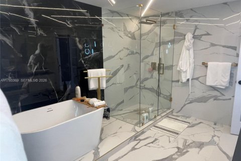 Condominio en alquiler en Hollywood, Florida, 3 dormitorios, 244.05 m2 № 2037547 - foto 27