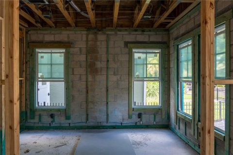 Casa en venta en Saint Petersburg, Florida, 4 dormitorios, 277.22 m2 № 1690969 - foto 8