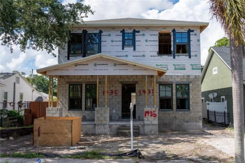 Casa en venta en Saint Petersburg, Florida, 4 dormitorios, 277.22 m2 № 1690969 - foto 2