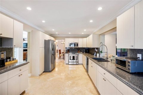 Купить виллу или дом в Майами, Флорида 5 спален, 238.2м2, № 1968620 - фото 14