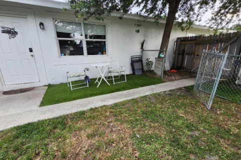 Townhouse in Palm Beach Gardens, Florida 3 bedrooms, 111.48 sq.m. № 2260151 - photo 2
