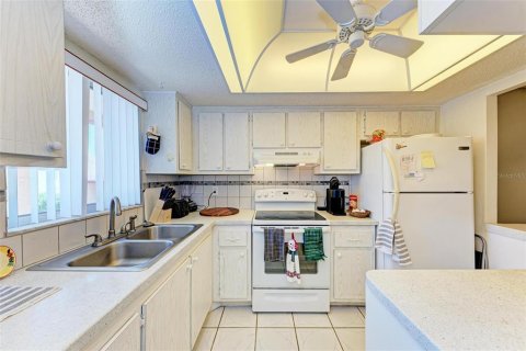Condo in Bradenton, Florida, 2 bedrooms  № 1190121 - photo 15