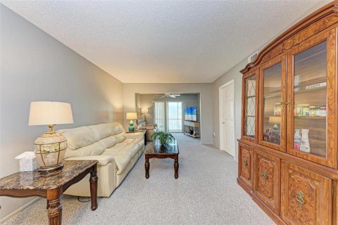 Condo in Bradenton, Florida, 2 bedrooms  № 1190121 - photo 9
