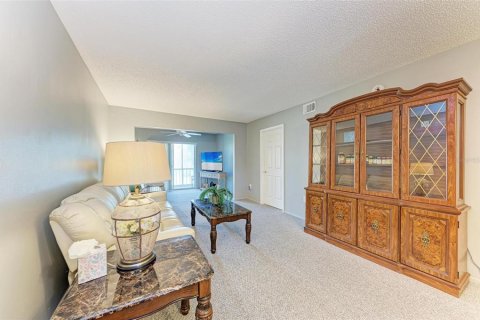Condo in Bradenton, Florida, 2 bedrooms  № 1190121 - photo 8