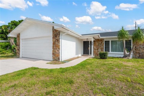 House in Largo, Florida 3 bedrooms, 145.02 sq.m. № 1817270 - photo 2