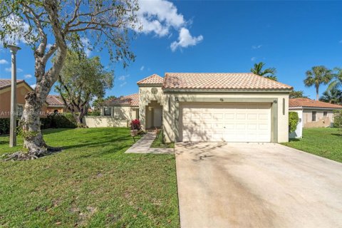 Дом в Дирфилд-Бич, Флорида 3 спальни № 2062516